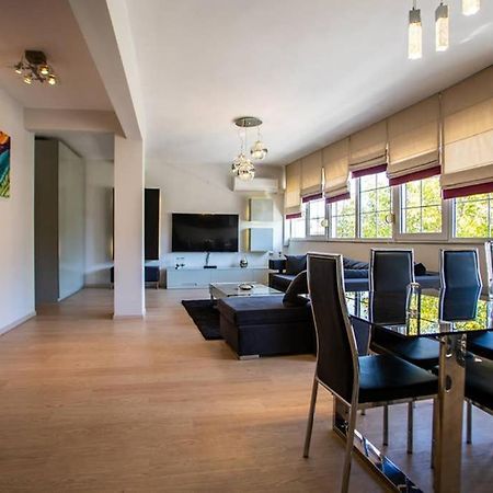 A Stylish Apartment In The Center Of Kastoria Luaran gambar
